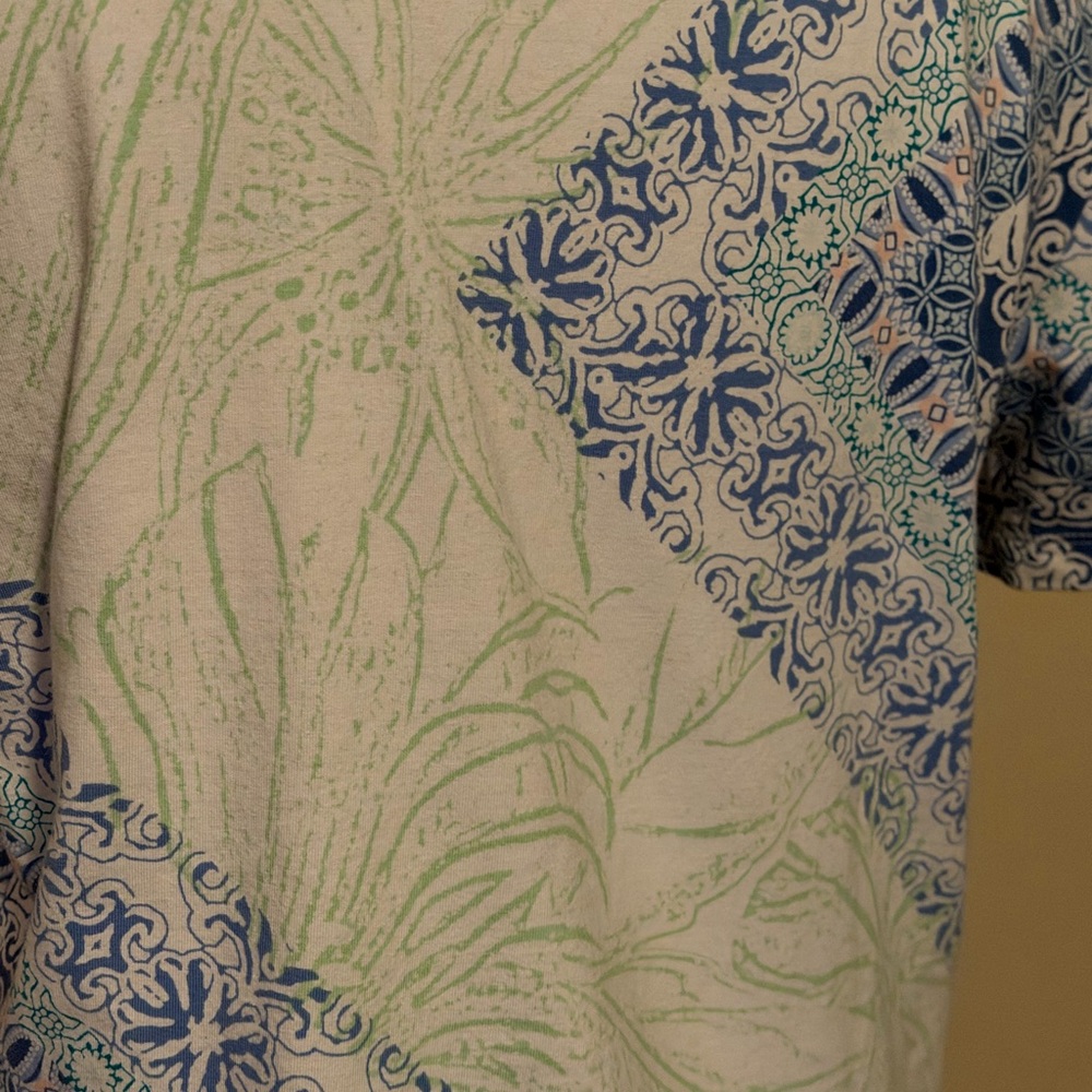 Women’s Petite Medium Christopher & Banks Geometric Floral Short Sleeve Top - Picture 6 of 8
